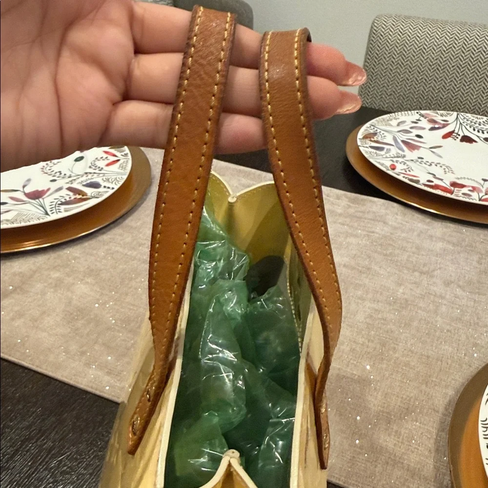 Louis Vuitton Monogram Vernis Reade PM - Picture 13 of 16